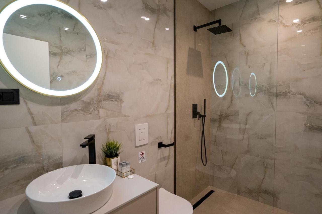 Amelie Luxury Rooms Split Exterior photo